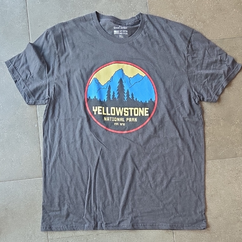 Kirkland Signature Yellowstone Graphic Tee - Gray